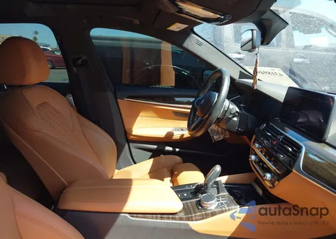 2021 BMW 530E из США, поврежденный, VIN WBA13AG02MCF53616